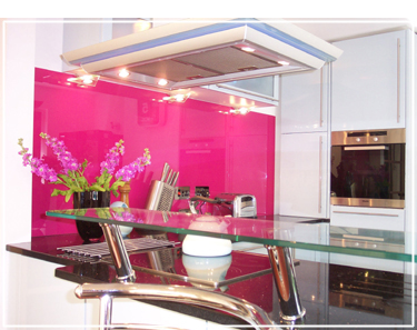 fuchsia glass splashback