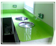 kiwi glass worktop and splashback