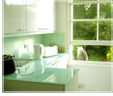 glass-worktops-peppermint